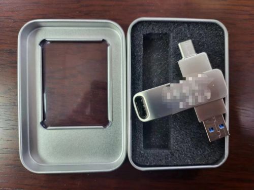 U盘 128G两用U盘  USB3.0接口 写入速度8Mb/S，读取速度40Mb/S