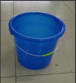 蓝水桶 塑料手提加厚水桶 蓝色圆形水桶口直径34高度31 单位：个